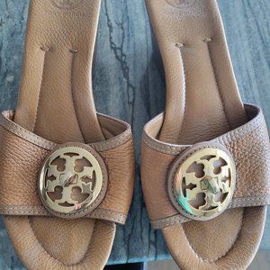Tory Burch signature logo Brown/Tan Wedge (Patti?)